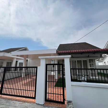 D Jannah Homestay Seri Iskandar Perak 외부 사진