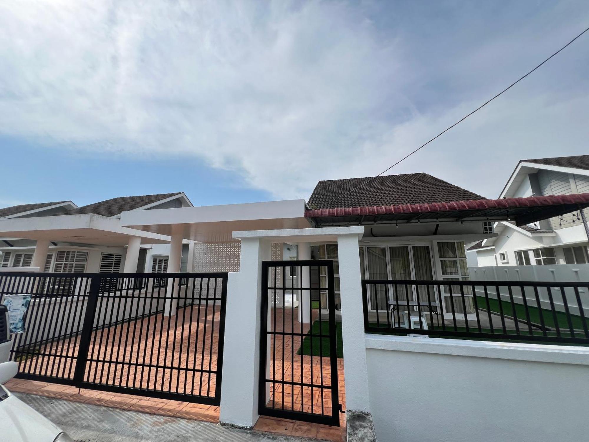 D Jannah Homestay Seri Iskandar Perak 외부 사진